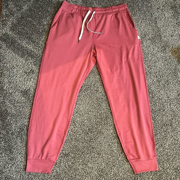 Vuori Performance Jogger - Picture 1 of 3